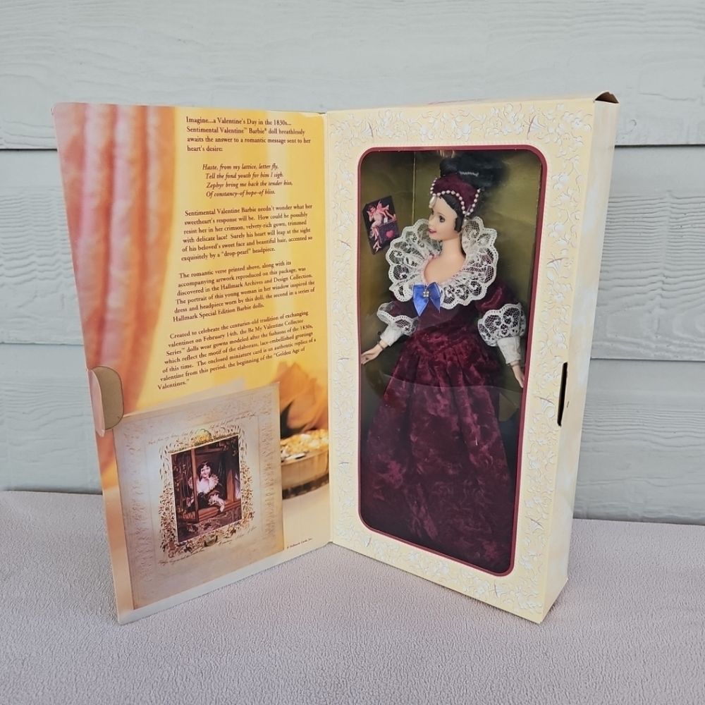 Hallmark Special Edition Barbie Sentimental Valentine Doll Mattel #16536 NIB 96